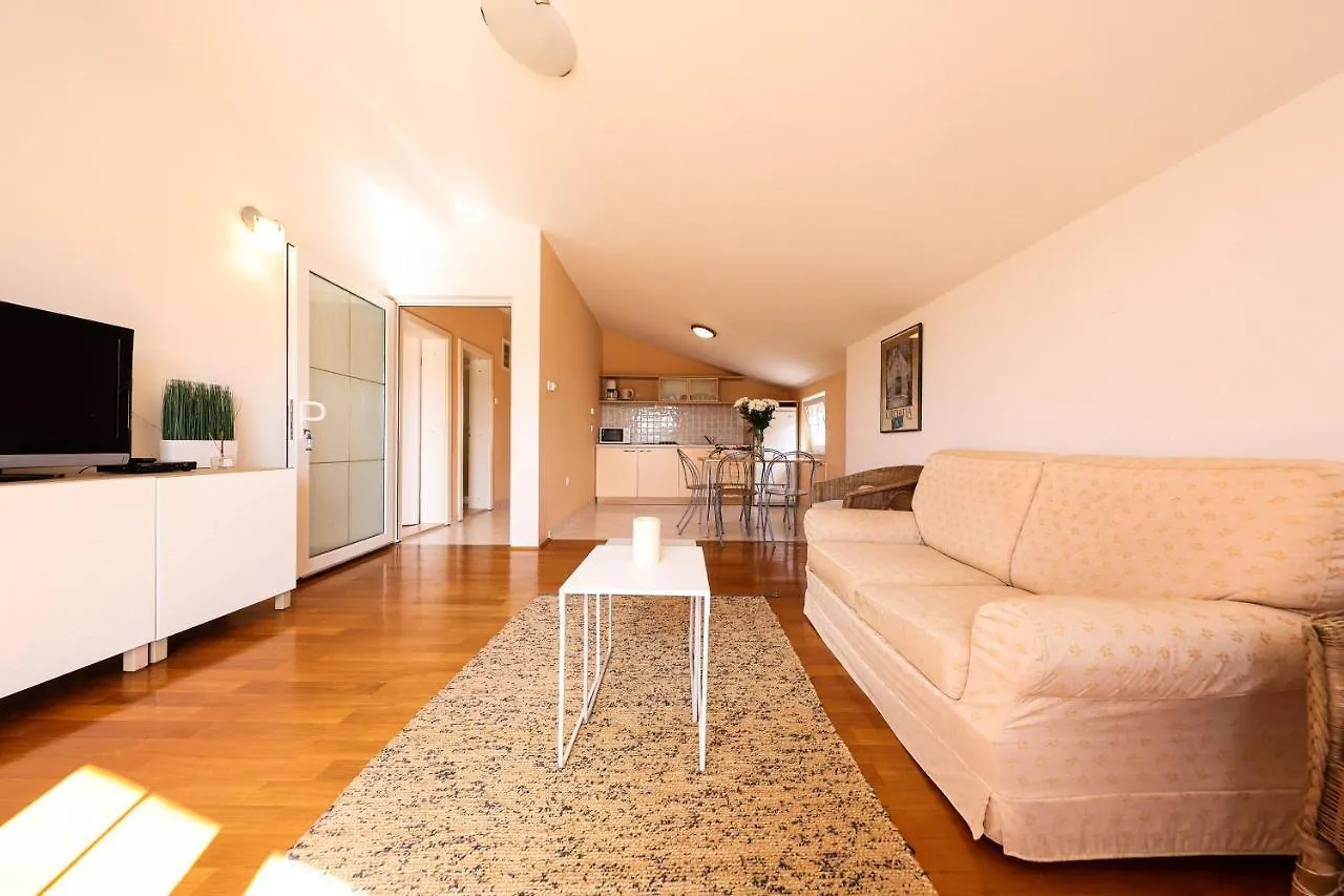 Vendégház Apartment And Rooms Santini Sveti Filip i Jakov