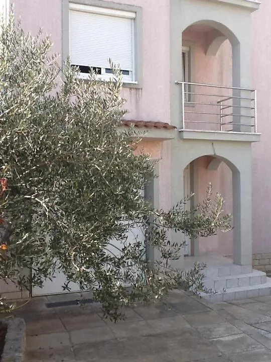 Vendégház Apartment And Rooms Santini Sveti Filip i Jakov