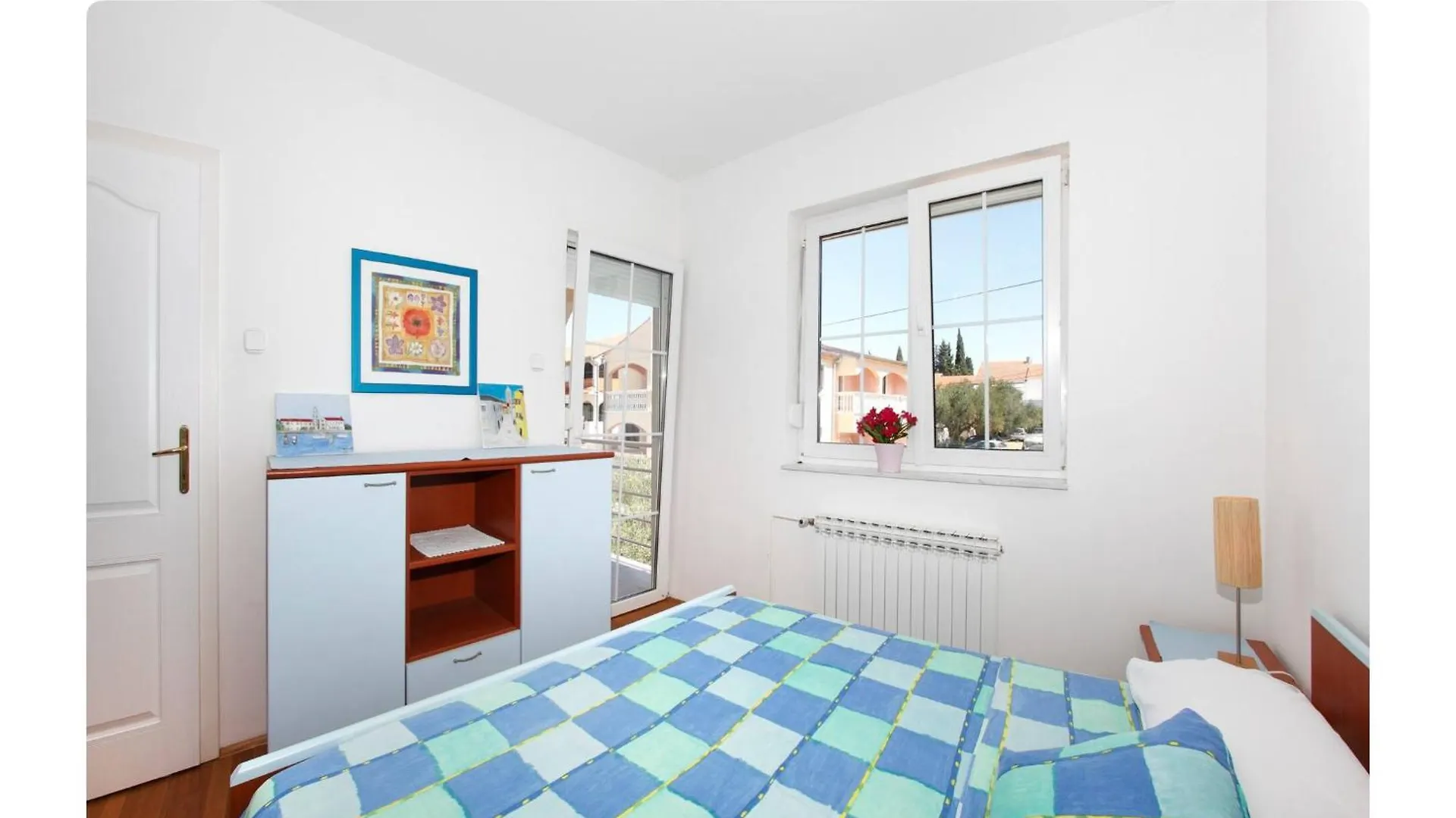 Apartment And Rooms Santini Sveti Filip i Jakov